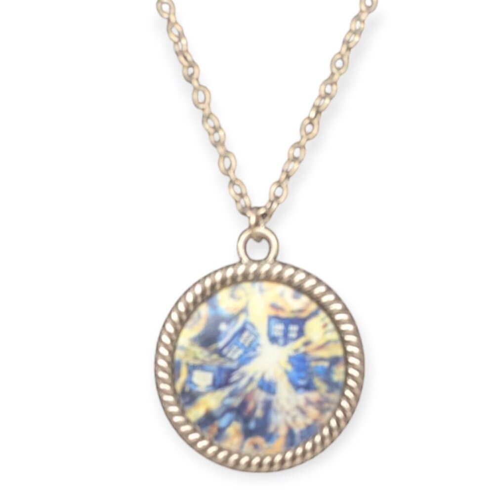 BBC Dr. Who Lenticular Exploding Tardis Pendant & Antiqued Metal Necklace Chain